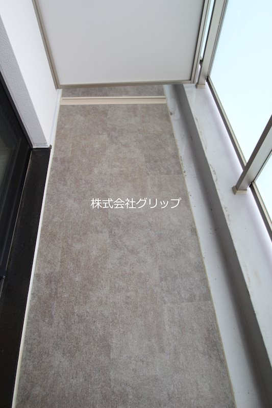 横浜市鶴見区鶴見中央５丁目の賃貸マンションのバルコニー