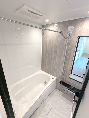 プライムメゾン入谷の浴室|追焚オートバス、24時間換気、浴室換気乾燥機、ワイドシャワーヘッド
