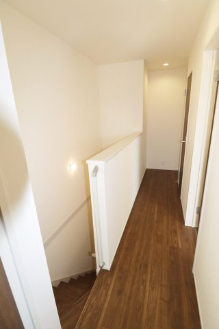 郡山市亀田2丁目第2　　　２号棟　　　桑野小学校、郡山第６中学区　の洋室|※同社施工例