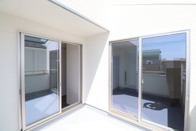 郡山市亀田2丁目第2　　　２号棟　　　桑野小学校、郡山第６中学区　の洋室|※同社施工例