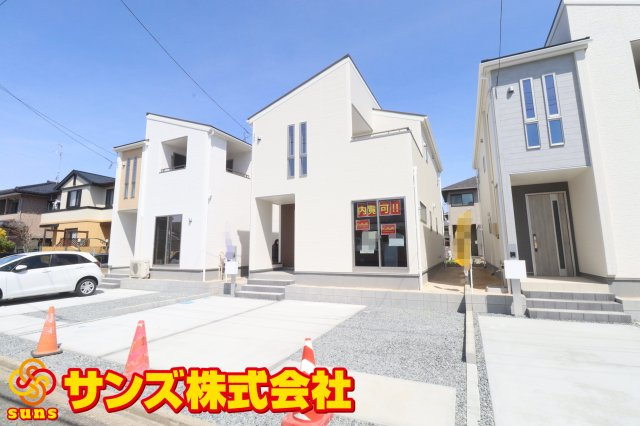郡山市亀田2丁目第2　　　２号棟　　　桑野小学校、郡山第６中学区　の外観|南東側から見た駐車場を含む外観♪