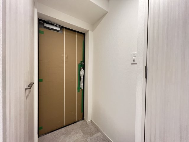 スプランディッド梅田WESTの玄関