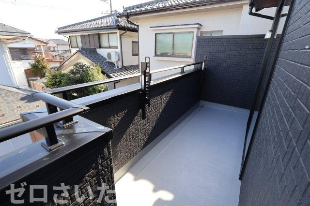 《仲介手数料無料》上尾市大字原市1780-12新築一戸建てブルーミングガーデンのバルコニー