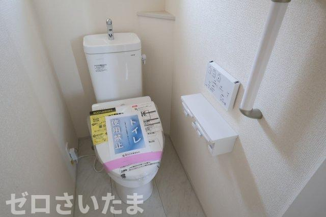 《仲介手数料無料》上尾市大字原市1780-12新築一戸建てブルーミングガーデンのトイレ