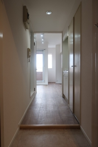 ＤｅＬＣＣＳ神楽坂五軒町の玄関|DeLCCS神楽坂五軒町