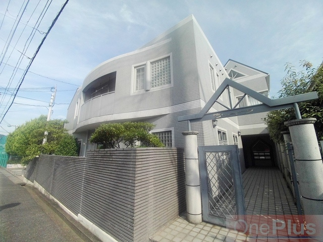 ファイブ西岡本の外観