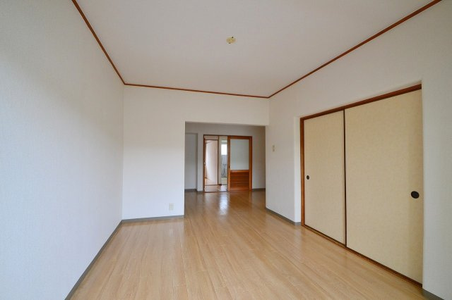 井東コーポラスの内装