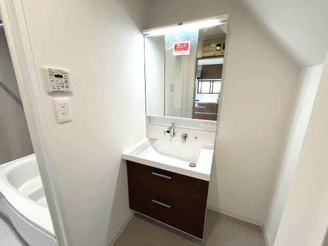 南区氷室町　売戸建の和室|★南向きにつき陽当り良好！