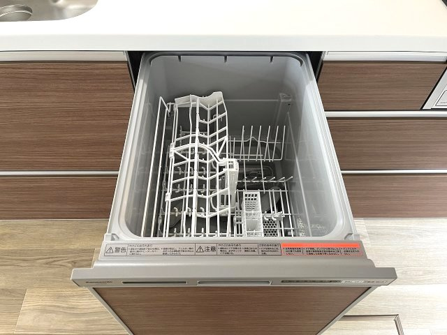 南区氷室町　売戸建のその他|手洗いよりもきれいに洗える食器洗浄乾燥機！
