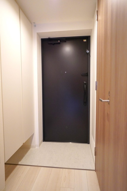 若葉ビューアパートメントの玄関|※写真は同タイプ住戸です。