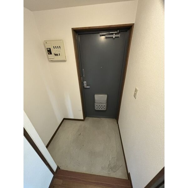 アクセスストリートの玄関