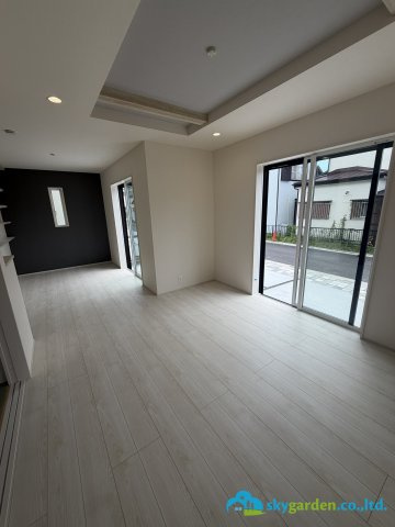 平塚市河内2期　新築戸建　全6棟1号棟の居間・リビング