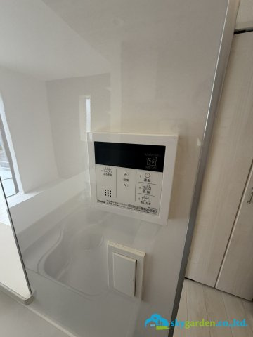平塚市河内2期　新築戸建　全6棟1号棟の発電・温水設備