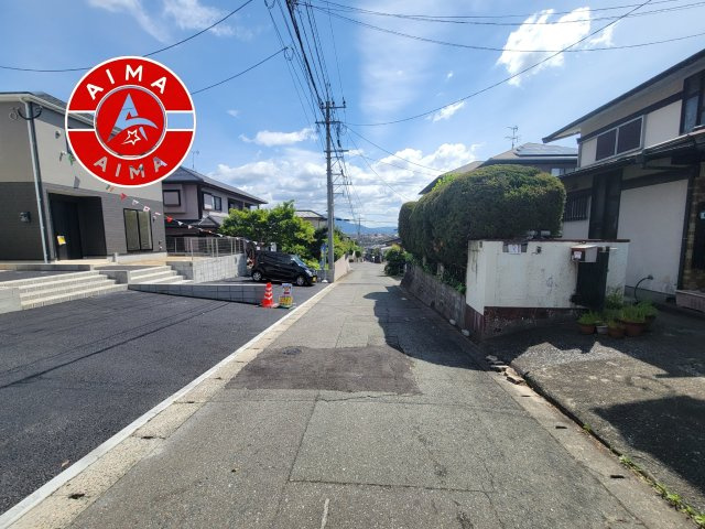 大野城市平野台1丁目第7-2棟（1号棟）の外観|前面道路含む現地の写真です。