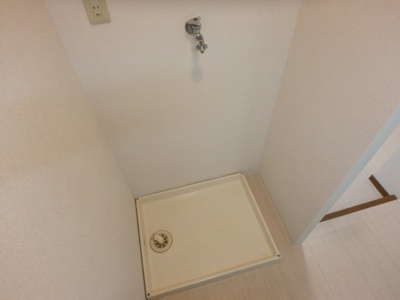 【設備】 | ダイドーメゾン西宮北口ⅩⅢ | 防水パン付き室内洗濯機置場