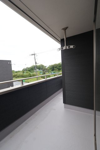 《仲介手数料無料》岩槻区上野１丁目19-1新築一戸建てリーブルガーデンのバルコニー