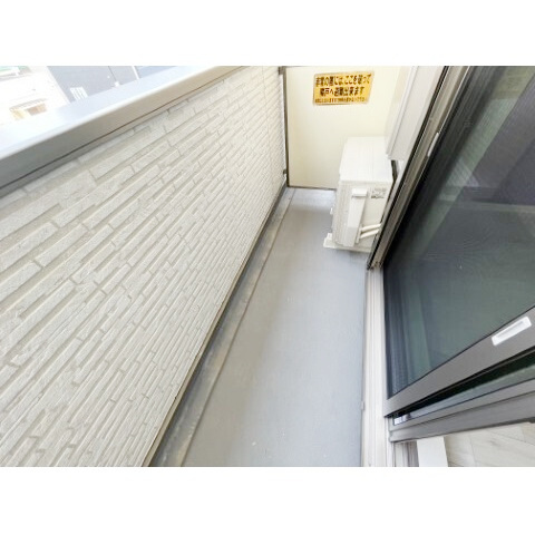 ジーメゾン新狭山のバルコニー