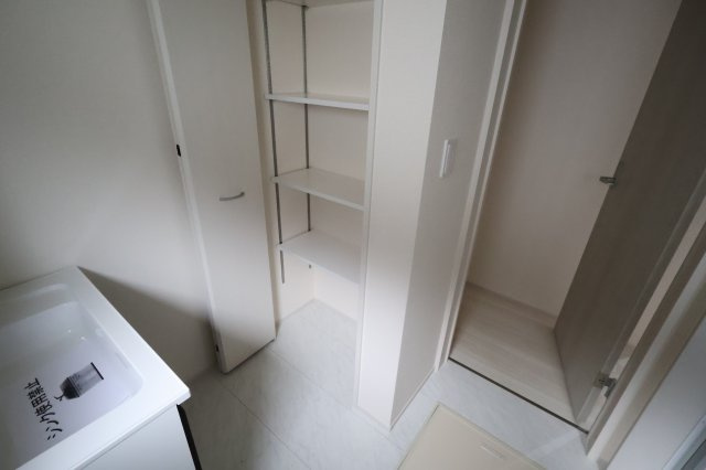 《仲介手数料無料》岩槻区上野１丁目19-1新築一戸建てリーブルガーデンのランドリースペース