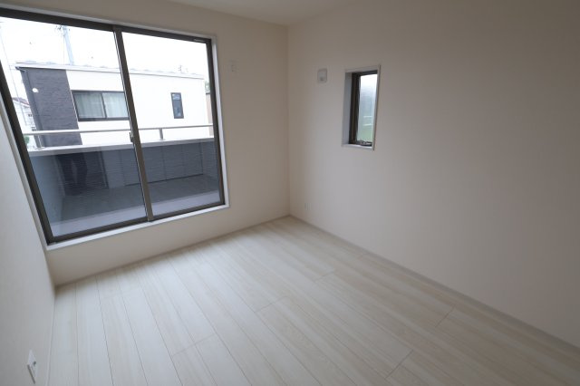 《仲介手数料無料》岩槻区上野１丁目19-1新築一戸建てリーブルガーデンの洋室|2階 5.2受お