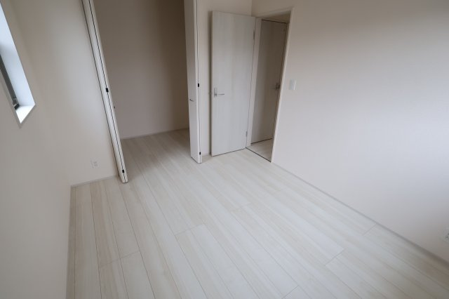 《仲介手数料無料》岩槻区上野１丁目19-1新築一戸建てリーブルガーデンの洋室|2階 5.2受お