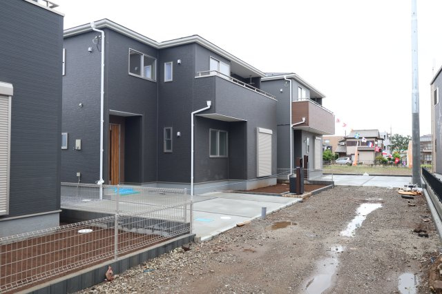 《仲介手数料無料》岩槻区上野１丁目19-1新築一戸建てリーブルガーデンの外観|撮影日 2026年5月22日 15:00 雨