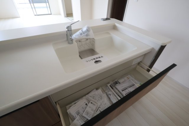 《仲介手数料無料》岩槻区上野１丁目19-1新築一戸建てリーブルガーデンのキッチン