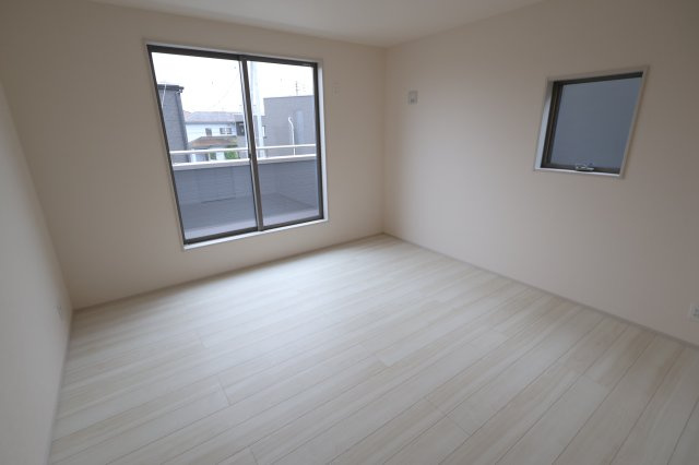 《仲介手数料無料》岩槻区上野１丁目19-1新築一戸建てリーブルガーデンの洋室|2階 8帖