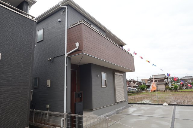 《仲介手数料無料》岩槻区上野１丁目19-1新築一戸建てリーブルガーデンの外観|撮影日 2026年5月22日 15:20 雨