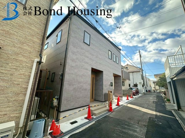 省エネ基準適合住宅　星陵台　新築戸建の前面道路含む現地写真