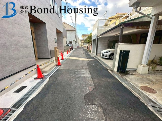 省エネ基準適合住宅　星陵台　新築戸建の前面道路含む現地写真