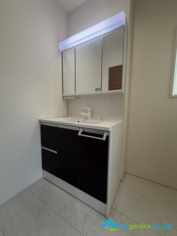 平塚市河内2期　新築戸建　全6棟2号棟の独立洗面台