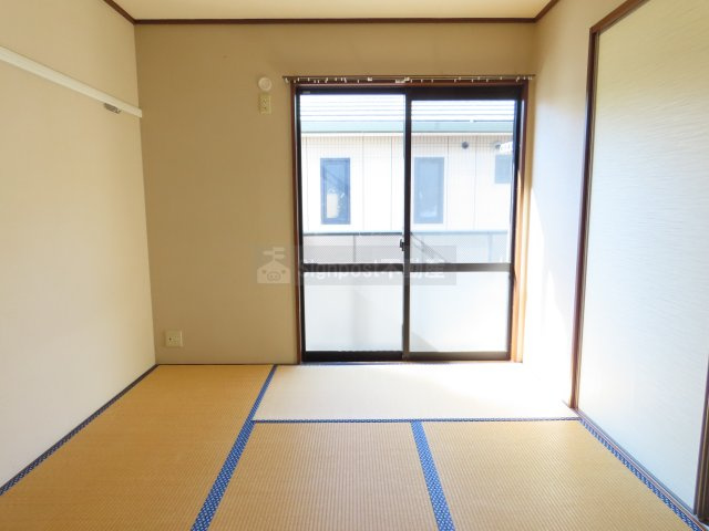 ドミールアッシュ　B棟の和室