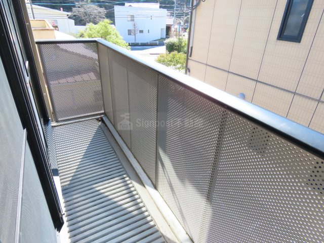 ドミールアッシュ　B棟のバルコニー