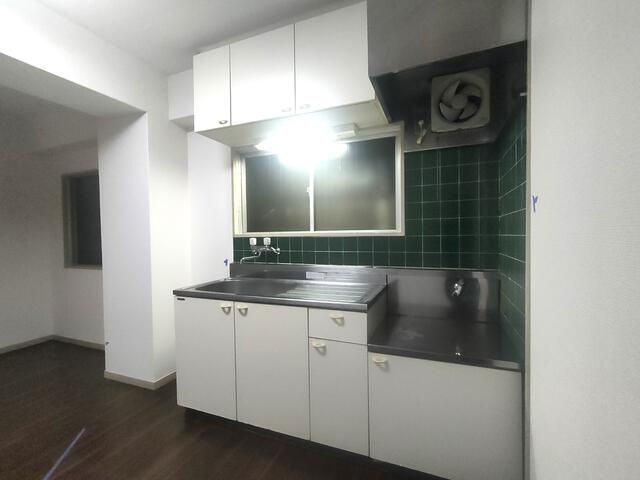 シャトー松が谷のキッチン