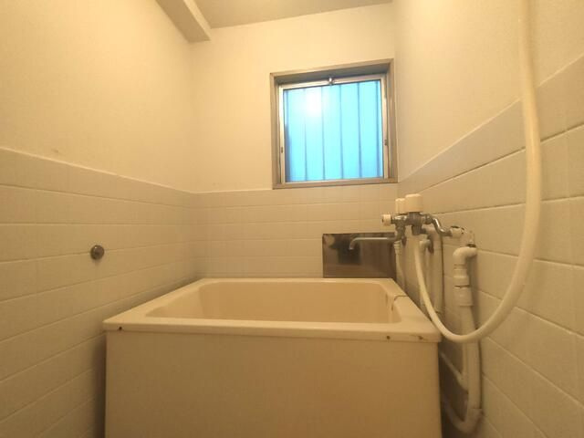 シャトー松が谷の浴室