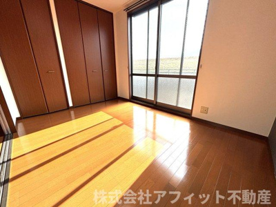 【寝室】 | サンリバー 弐番館 | 洋室5.4帖