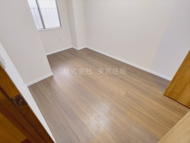 【洋室】 | 東武みよしみずほ台サンライトマンションB棟 | 洋室4.7帖、個人の部屋や寝室として使える洋室です