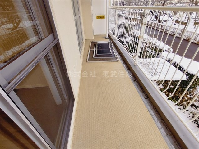 【バルコニー】 | 東武みよしみずほ台サンライトマンションB棟 | お洗濯にも便利なバルコニー付き
