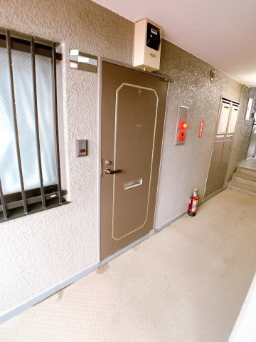 【玄関】 | □■セザール第二秦野■□ | 玄関