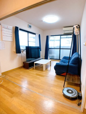 【居間・リビング】 | □■セザール第二秦野■□ | 2面採光の明るいリビングルーム