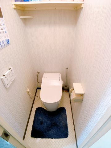 【トイレ】 | □■セザール第二秦野■□ | 空間をすっきり見せ、お掃除もしやすいタンクレストイレ