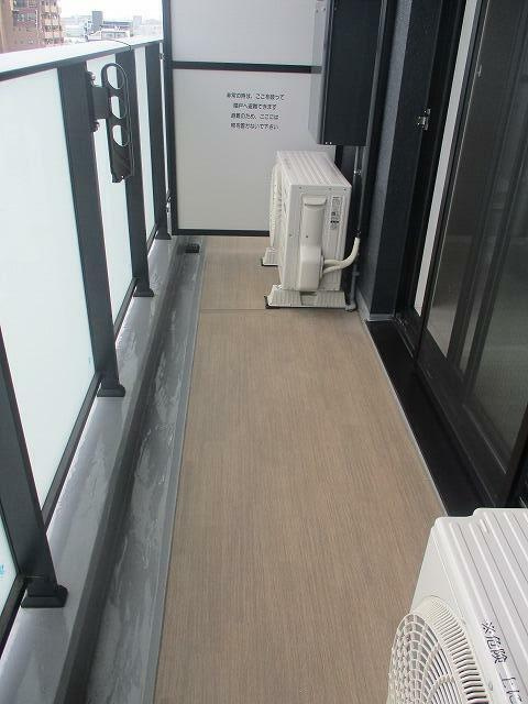 クレストコート志村坂上のバルコニー|奥行きのあるバルコニー 