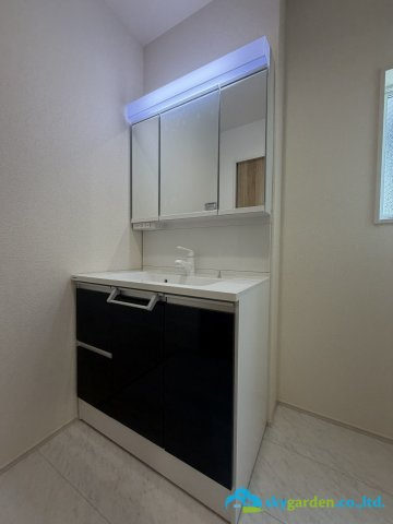 平塚市河内2期　新築戸建　全6棟3号棟の独立洗面台