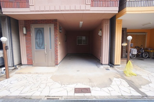 【駐車場】 | 平野区平野東4丁目 | 敷地間口ゆったり約5.2ｍ♪玄関前のスペースに駐輪スペースも確保できます♪