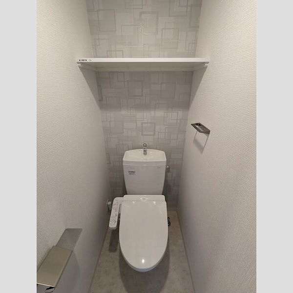 エスリード大阪デュアルゲートのトイレ|清潔感のあるトイレです