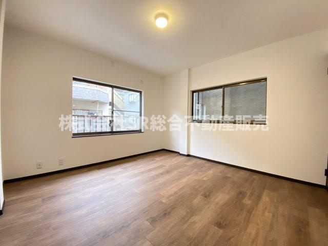 岩田町1丁目中古戸建の寝室|開放感のあるお部屋です。寝室にいかがでしょうか