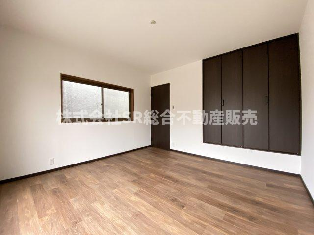 岩田町1丁目中古戸建の洋室|広々とした洋室です