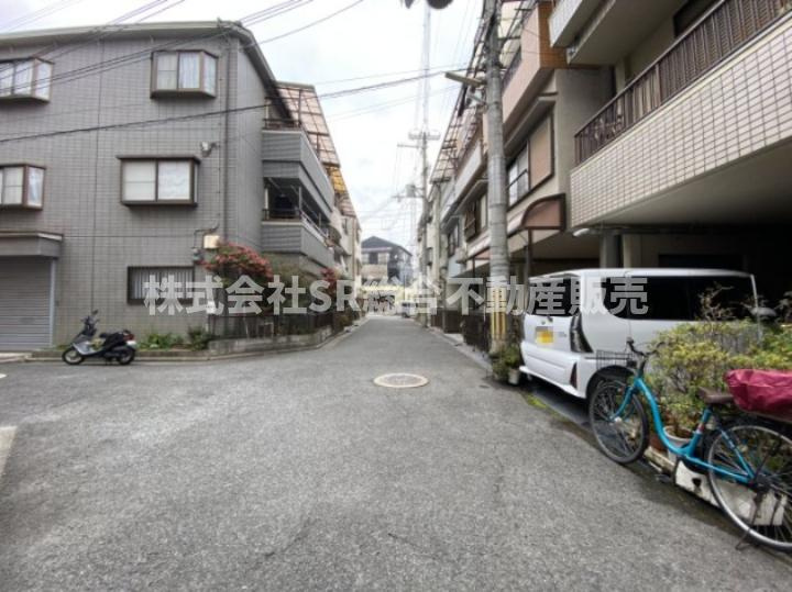 岩田町1丁目中古戸建の前面道路含む現地写真|前面道路含む現地写真です