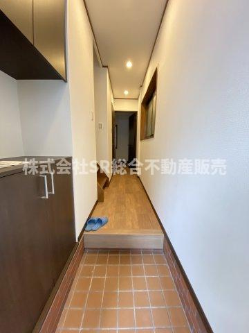 岩田町1丁目中古戸建の玄関|玄関にはシューズボックスもあります！