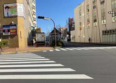 【展望】 | エクセレントシティ本厚木駅前 | 眺望を気にして物件を探す場合、前面に建物が建っていないか現地で確認しましょう！前面に建物があると景色はもちろん、日当たりや風通しにも影響が出てきます。住んだ時のことを想像しながら現地見学をしましょう。